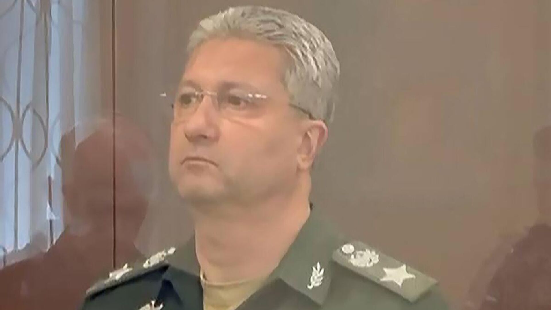 Генпрокуратура требует изъять у экс-замминистра обороны антикварные ружья